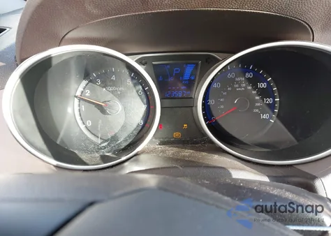 2014 Hyundai Tucson Se z USA, uszkodzony, nr VIN KM8JU3AG5EU917596